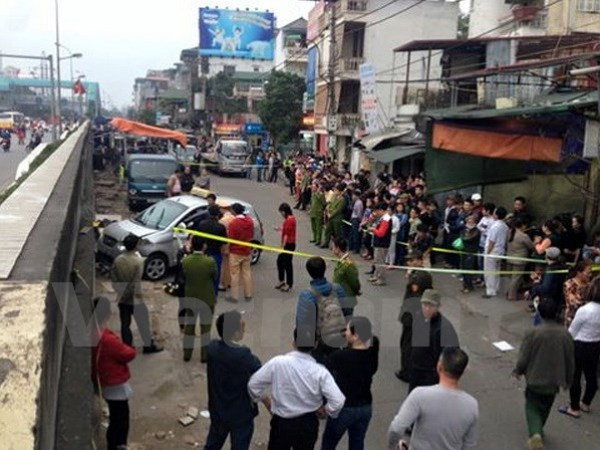 Bé trai bị xe taxi đâm được đưa về nhà vì chấn thương quá nặng ảnh 2