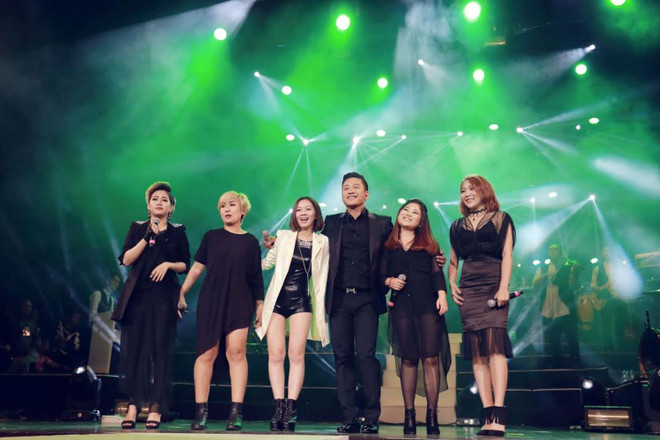 [Photo] Tuấn Hưng "đam mê" hát nhạc Nguyễn Vĩnh Tiến ảnh 8