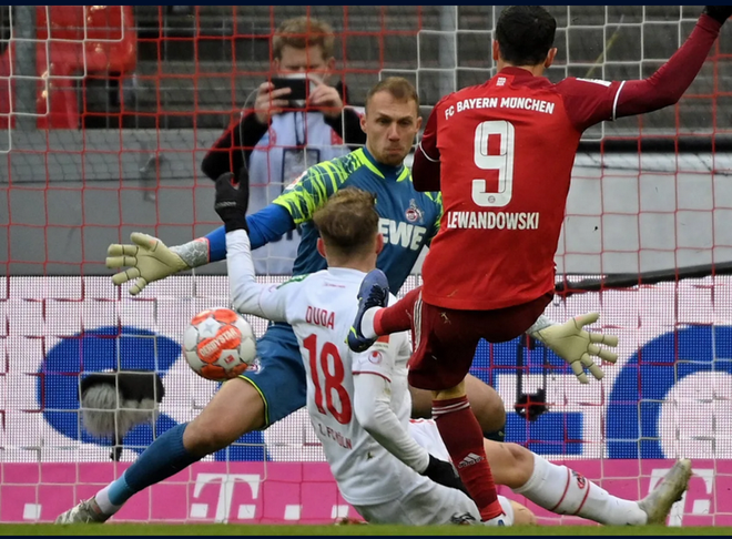 FC Bayern vượt qua FC Koln trong trận đấu nhiều kỷ lục ảnh 8