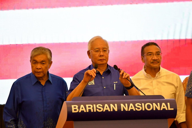Cựu Thủ tướng Malaysia rút khỏi các vị trí lãnh đạo đảng và liên minh ảnh 1