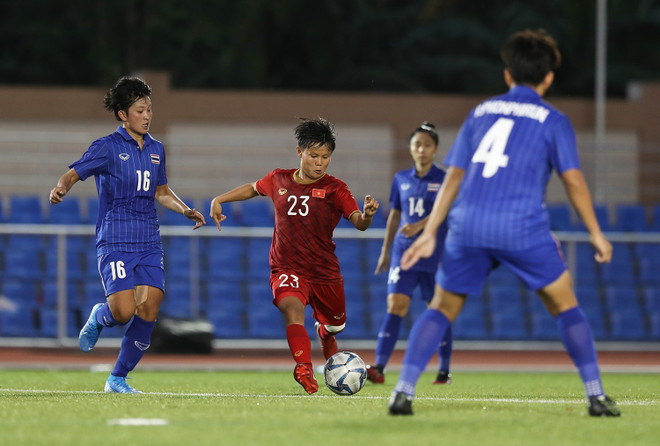 SEA Games 30: Cả 2 đội bóng đá nam và nữ Thái Lan đều vào thế bất lợi ảnh 1
