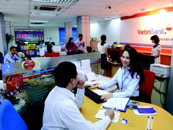Giao dịch tại VietinBank. (Nguồn: VietinBank) Chương trình “Lộc vàng như ý” huy động được 7.315 tỷ đồng ảnh 1