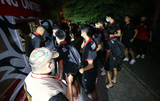 Đặng Văn Lâm không vui dù Muang Thong không đá mà vẫn thắng ảnh 2