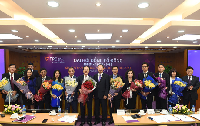 Ban lãnh đạo của TPBank nhiệm kỳ mới. (Nguồn: TPBank) Ông Đỗ Minh Phú tiếp tục giữ chức danh Chủ tịch TPBank ảnh 1