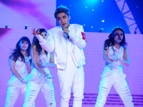 The Remix: Bị chê về sáng tác, Đông Nhi vẫn vươn lên dẫn đầu ảnh 2