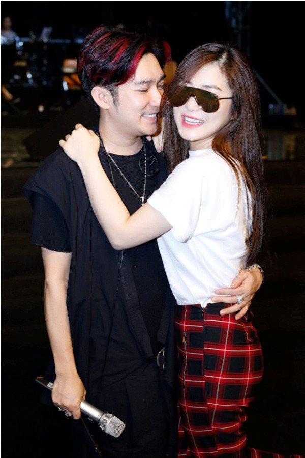 Trọng Tấn song ca mùi mẫn với “em gái mưa” Hương Tràm ảnh 6