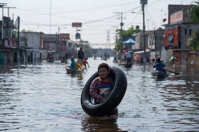 Lũ lụt ở Mexico. (Ảnh: Phys) Mưa lớn gây ra lũ lụt nghiêm trọng tại Mexico và Mỹ ảnh 1