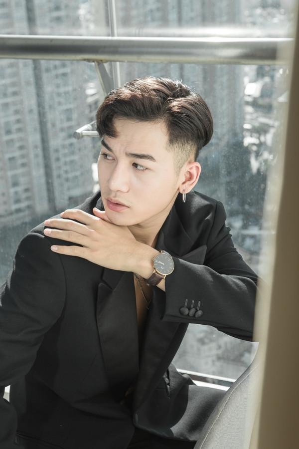 Quán quân Giọng hát Việt Ali Hoàng Dương tung ca khúc mới ảnh 2