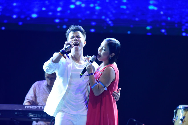 [Photo] Mỹ Linh tung tẩy "tua lại" kỷ niệm trên sân khấu Monsoon ảnh 6