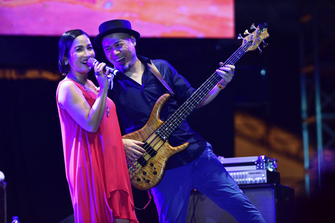 [Photo] Mỹ Linh tung tẩy "tua lại" kỷ niệm trên sân khấu Monsoon ảnh 5