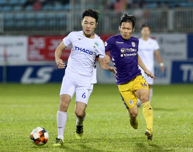 Xuân Trường và đồng đội tấn công bế tắc trước Hà Nội FC. (Ảnh: Huệ Thu/Vietnam+) Hà Nội FC thắng tưng bừng HAGL, bắt đầu tăng tốc đua vô địch V-League ảnh 3