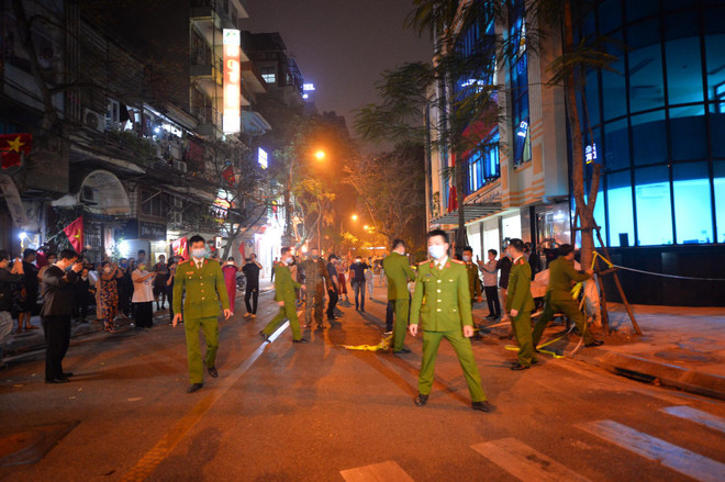 Dịch COVID-19: Hà Nội gỡ lệnh cách ly đối với khu Trúc Bạch ảnh 2