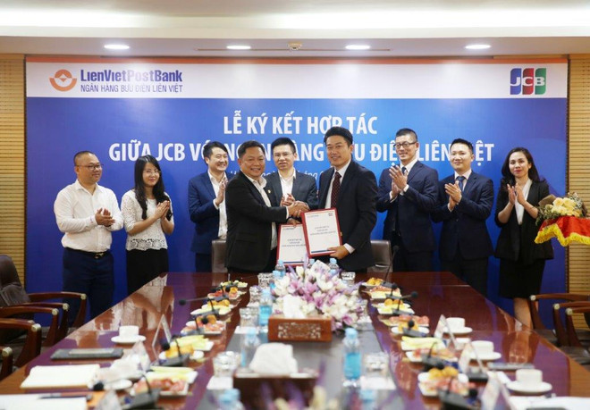 JBC tài trợ 1,7 triệu USD để LienVietPostBank phát triển sản phẩm thẻ ảnh 1