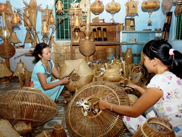 Hàng thủ công mỹ nghệ Việt Nam đi tìm bản sắc thiết kế riêng ảnh 1