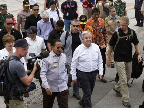 Tổng thư ký LHQ A.Guterres thăm khu vực bị thiên tai ở Indonesia ảnh 1