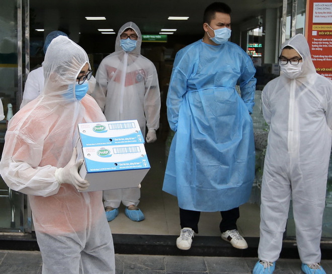 Vinamilk 'cấp tốc chi viện' 150.000 sản phẩm sữa cho viện Bạch Mai ảnh 3