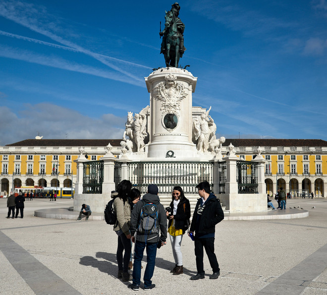 Bồ Đào Nha ban bố tình trạng báo động quốc gia do COVID-19 ảnh 1