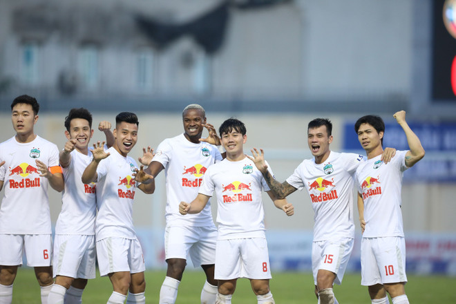 Bầu Đức nói gì về tương lai của Công Phượng và Xuân Trường? ảnh 1