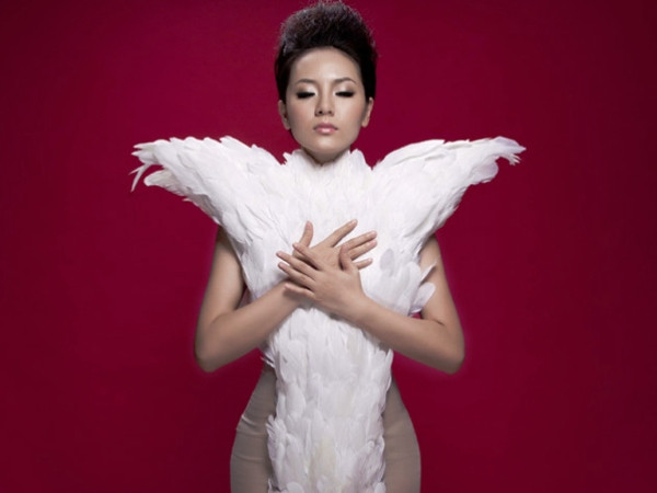 Lộ diện nữ giám khảo đầu tiên của Học viện Ngôi sao ảnh 1