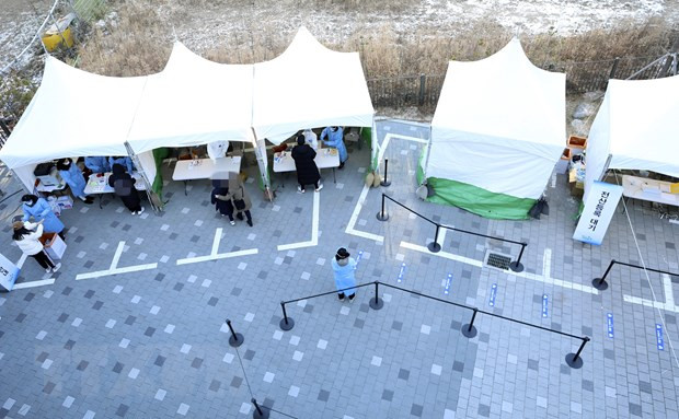 Hàn Quốc ghi nhận số ca COVID-19 mới trên 1.000 trong 4 ngày liên tiếp ảnh 1