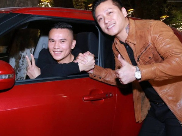 Tuấn Hưng: Tặng bạn ôtô, có ban nhạc riêng, mời Mr Đàm hát? ảnh 1