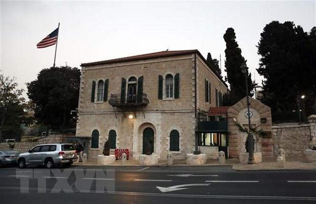 Tòa lãnh sự quán Mỹ ở Jerusalem. (Ảnh: AFP/TTXVN) Mỹ có thể hoãn công bố kế hoạch hòa bình Trung Đông ảnh 1