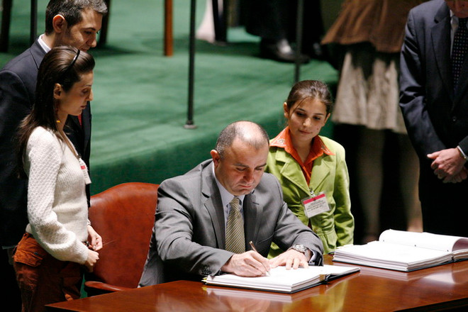 Thêm nhiều nước rút khỏi hiệp ước toàn cầu về di cư của LHQ ảnh 1