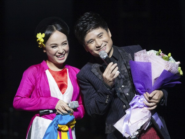 Đêm nhạc Tấn Minh: "Vẫn cảm xúc và dịu dàng như ngày nào!" ảnh 1