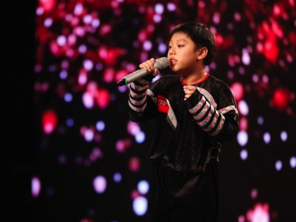Vietnam’s Got Talent : "Mê” hai mẹ con cô giáo, Huy Tuấn bấm… nút vàng ảnh 4