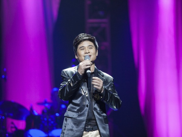 Đêm nhạc Tấn Minh: "Vẫn cảm xúc và dịu dàng như ngày nào!" ảnh 4