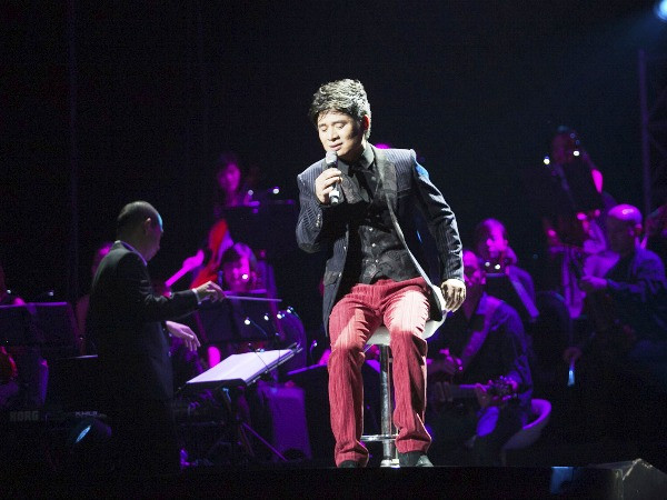 Đêm nhạc Tấn Minh: "Vẫn cảm xúc và dịu dàng như ngày nào!" ảnh 2