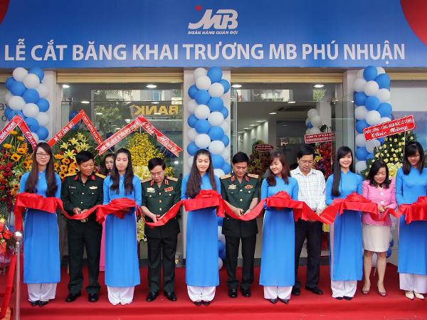 Lợi nhuận trước thuế của MB đạt hơn 3.000 tỷ đồng trong năm 2015 ảnh 4