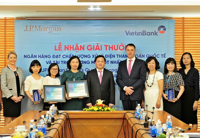 VietinBank nhận cú đúp giải thưởng của JPMorgan Chase Bank ảnh 1
