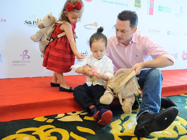 Diva Hồng Nhung lần đầu “khoe” hai con với "Gió mùa" Hà Nội ảnh 3