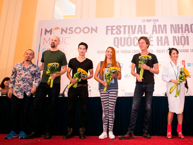 Diva Hồng Nhung lần đầu “khoe” hai con với "Gió mùa" Hà Nội ảnh 9