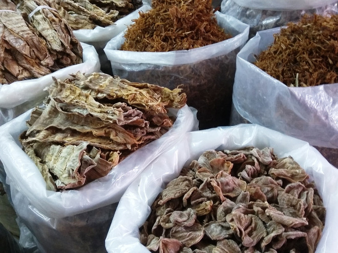 Măng khô, nấm hương tăng giá mạnh những ngày cận Tết ảnh 2