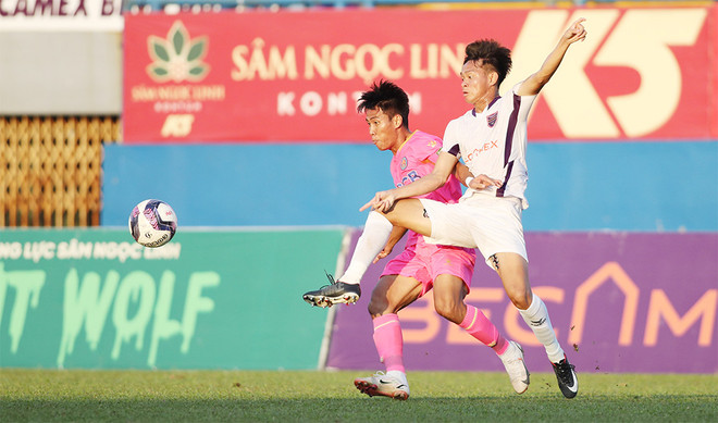 Sài Gòn FC, Hồng Lĩnh Hà Tĩnh, Nam Định và CLB TP.HCM cần tập trung tối đa để đua trụ hạng ở lượt về. (Ảnh: VPF) Vòng 12 V-League: Hà Nội FC vô địch lượt đi, nhóm trụ hạng lộ diện ảnh 2