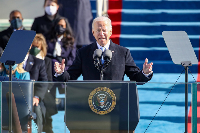 Tân Tổng thống Mỹ Joe Biden phát biểu nhậm chức ở Washington DC hôm 20/1 (Nguồn: Politico) Tân Tổng thống Joe Biden với sứ mệnh hàn gắn nước Mỹ ảnh 1