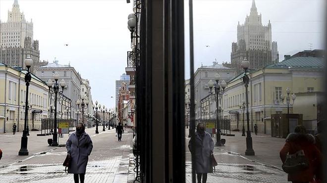 Nhiều khu vực ở Nga áp dụng quy định cách ly bắt buộc vì dịch COVID-19 ảnh 1