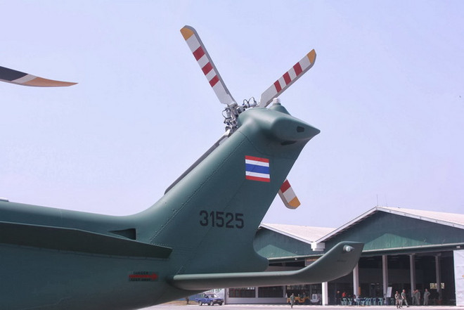 Máy bay quân đội Thái Lan hạ cánh khẩn cấp tại biên giới với Myanmar ảnh 1