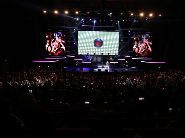 Quay lại sau một năm Thomas Anders vẫn "đốn tim" khán giả Hà Nội ảnh 2