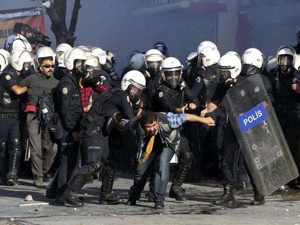 Mỹ, EU chỉ trích Thổ Nhĩ Kỳ bắt giữ các nhân vật của giới truyền thông ảnh 1