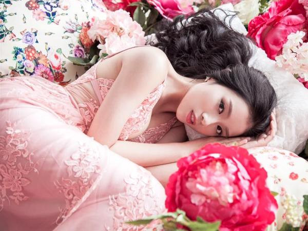 “Sản phẩm” mới ra lò theo công nghệ lăng xê của showbiz Việt ảnh 1