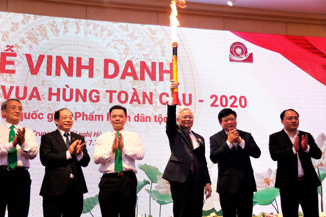 Xúc động chương trình Vinh danh con cháu vua Hùng toàn cầu 2020 ảnh 3