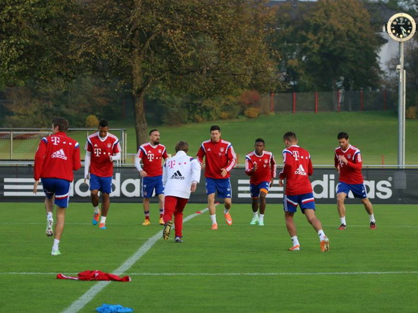 Pep Guardiola tỏ ra thận trọng trước "đại kình địch" Dortmund ảnh 2