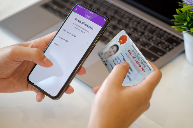 'Cuộc đua' số hóa ngành ngân hàng: Lợi thế của người tiên phong ảnh 1