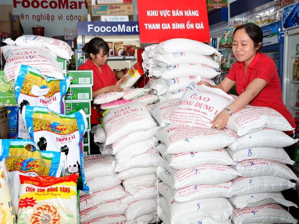 Đảm bảo nguồn cung 5 mặt hàng thiết yếu phục vụ Tết Nguyên đán ảnh 2