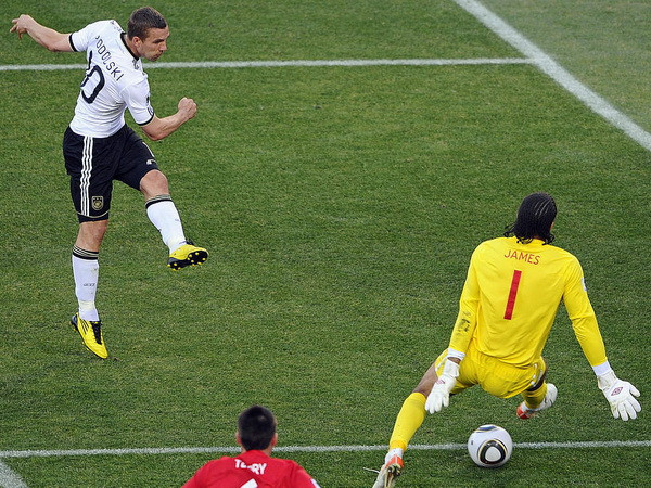  "Tschö, Poldi!” - Tạm biệt Hoàng tử của Die Mannschaft ảnh 3