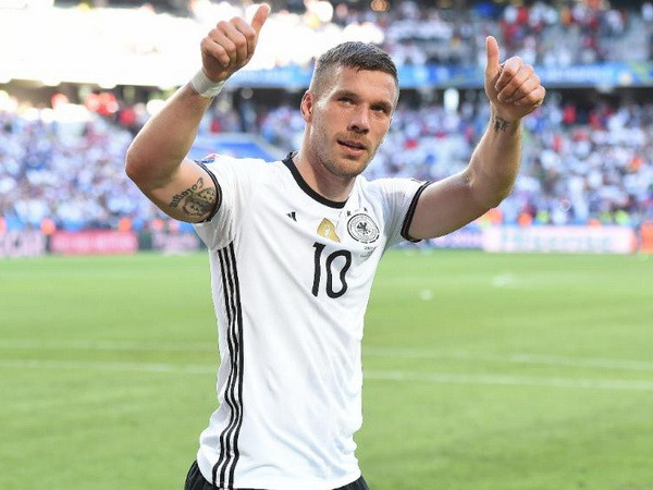  "Tschö, Poldi!” - Tạm biệt Hoàng tử của Die Mannschaft ảnh 1