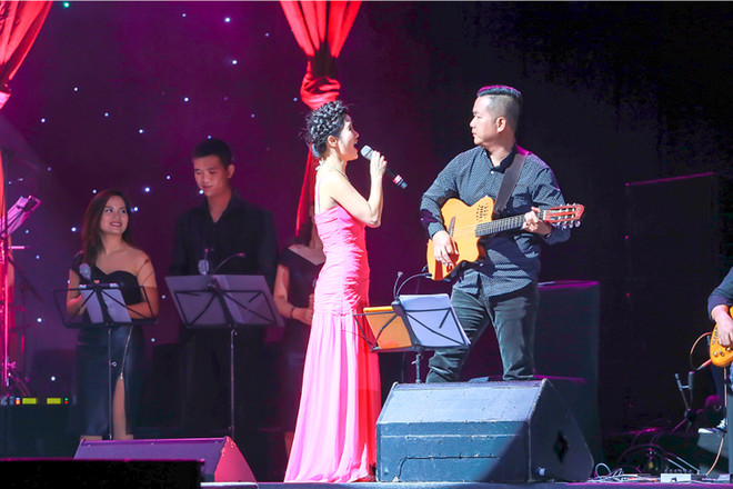 [Photo] 4 Diva làng nhạc Việt hát lần đầu tiên ở Hà Nội ảnh 10